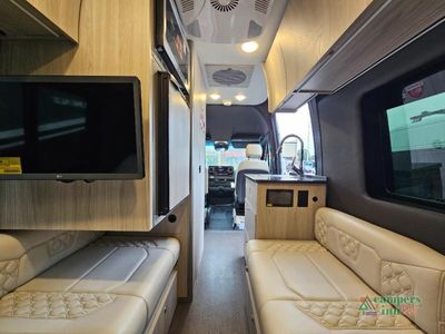 2025 Tiffin Motorhomes GT1 — photo 10 view