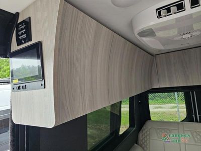 2025 Tiffin Motorhomes GT1 — photo 42 view