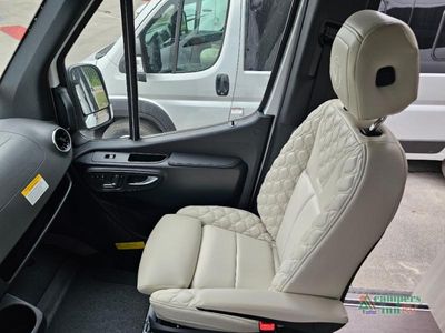 2025 Tiffin Motorhomes GT1 — photo 14 view