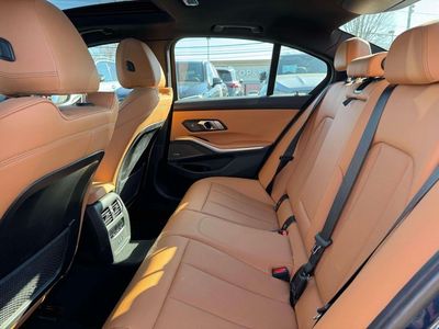 2023 BMW 3 Series - Photo 35