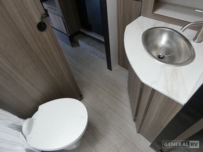 2025 Venture RV Sonic - Photo 10