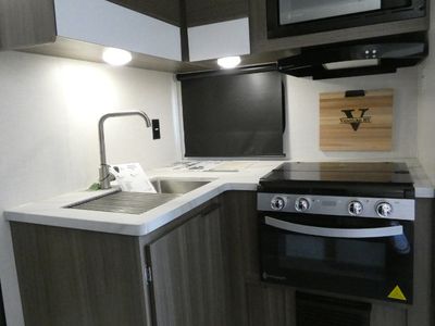 2025 Venture RV Sonic - Photo 6