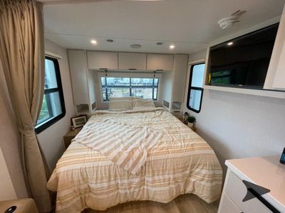 2026 Winnebago Thrive - Photo 10