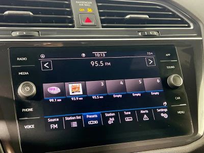 2021 Volkswagen Tiguan — photo 24 view