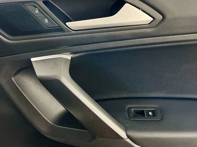 2021 Volkswagen Tiguan — photo 28 view
