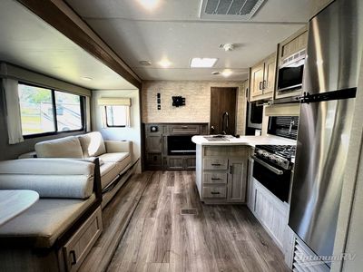 2025 Coachmen Catalina Legacy Edition - Photo 5