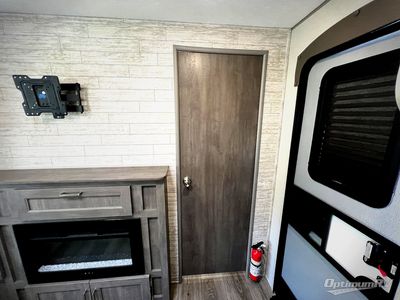 2025 Coachmen Catalina Legacy Edition - Photo 20
