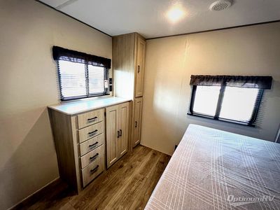 2025 Coachmen Catalina Legacy Edition - Photo 17