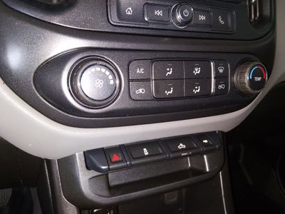 2020 Chevrolet Colorado — photo 16 view