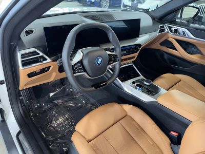2025 BMW i4 — photo 19 view