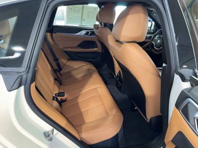 2025 BMW i4 — photo 11 view
