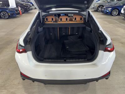 2025 BMW i4 — photo 12 view