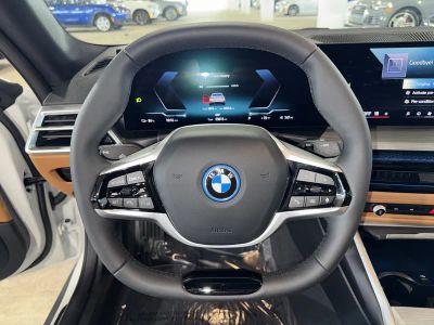 2025 BMW i4 — photo 20 view