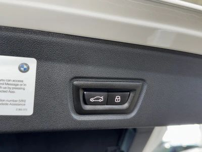 2025 BMW i4 — photo 13 view