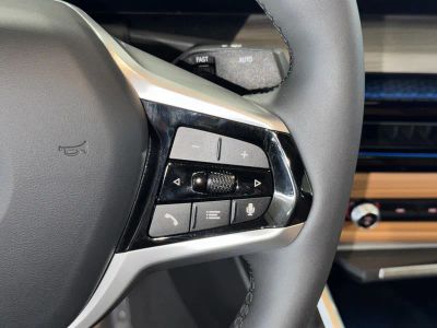 2025 BMW i4 — photo 22 view