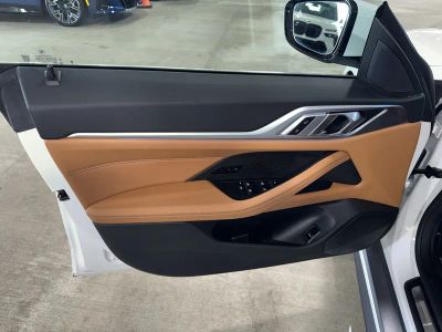 2025 BMW i4 — photo 16 view