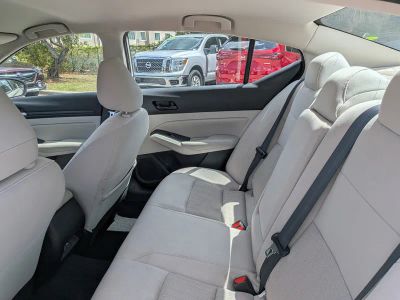 2024 Nissan Altima — photo 14 view