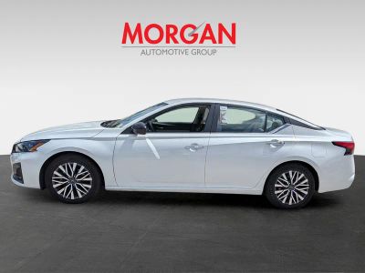 2024 Nissan Altima — photo 7 view