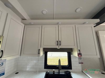 2025 Jayco North Point — photo 12 view