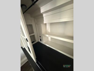 2025 Jayco North Point — photo 29 view