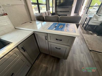 2025 Jayco North Point — photo 11 view