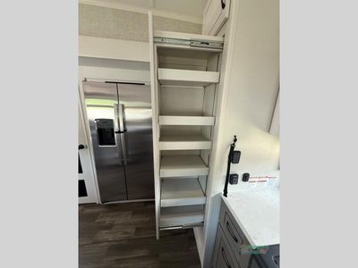 2025 Jayco North Point — photo 14 view