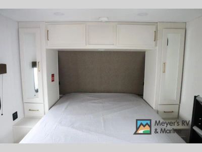 2026 Grand Design Transcend - Photo 18