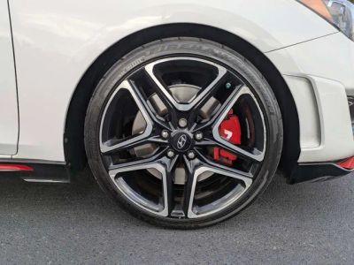 2021 Hyundai Veloster — photo 10 view