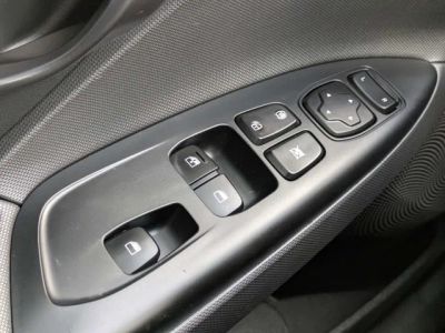 2021 Hyundai Veloster — photo 22 view
