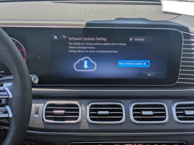 2026 Mercedes-Benz GLS — photo 16 view