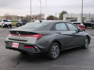2024 Hyundai Elantra - Photo 5