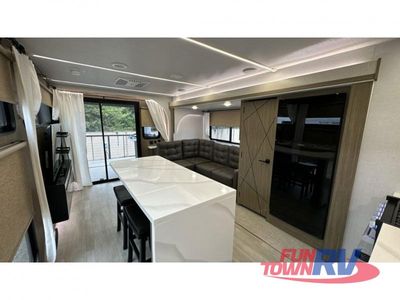 2025 Forest River RV Salem - Photo 14