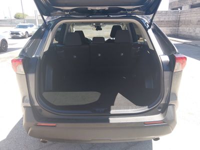 2025 Toyota RAV4 — photo 11 view