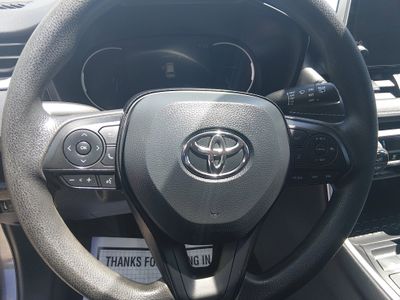 2025 Toyota RAV4 — photo 12 view