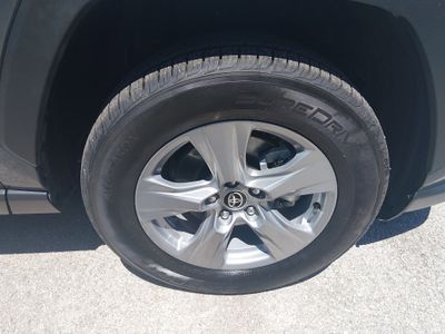 2025 Toyota RAV4 — photo 10 view