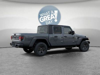2026 Jeep Gladiator — detail view