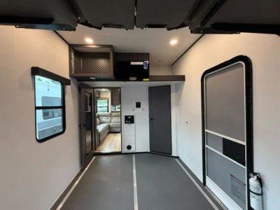 2025 Alliance RV Valor - Photo 16