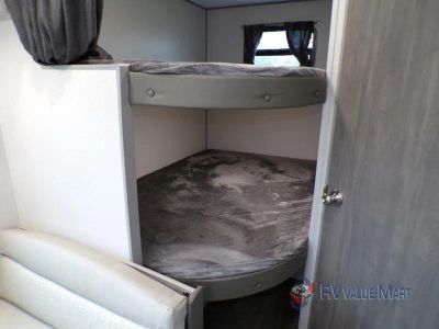 2026 Coachmen RV Catalina Summit Series 8 — photo 19 view