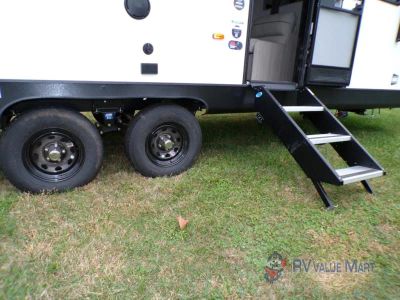 2026 Coachmen RV Catalina Summit Series 8 — photo 10 view