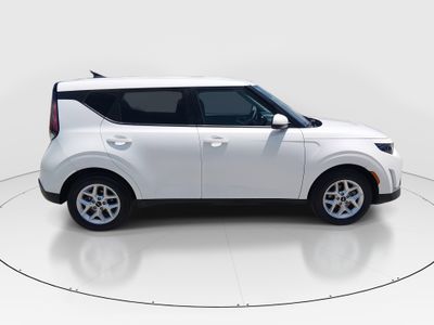 2024 Kia Soul - Photo 8