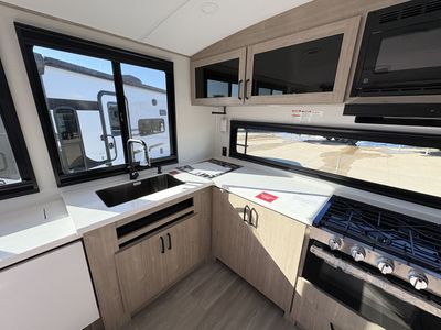 2026 Grand Design Imagine - Photo 13