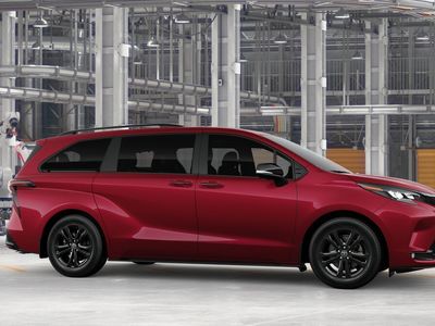 2026 Toyota Sienna — photo 13 view