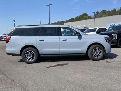 2026 Ford Expedition - Photo 2