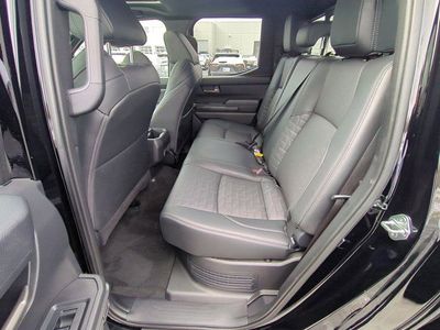 2025 Toyota Tacoma Hybrid — photo 17 view