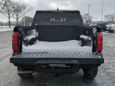 2025 Toyota Tacoma Hybrid — photo 18 view