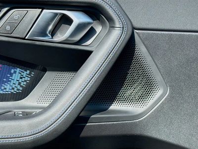 2025 BMW M2 — photo 22 view