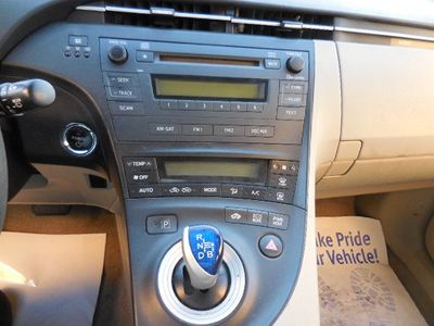 2011 Toyota Prius - Photo 21