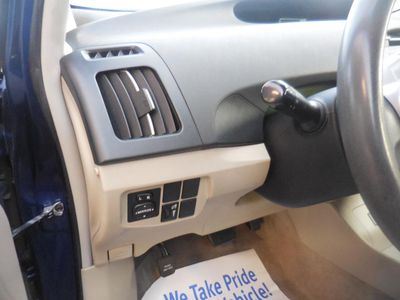 2011 Toyota Prius - Photo 17