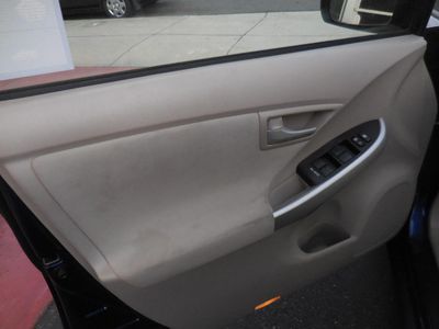 2011 Toyota Prius - Photo 10