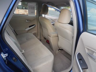 2011 Toyota Prius - Photo 15